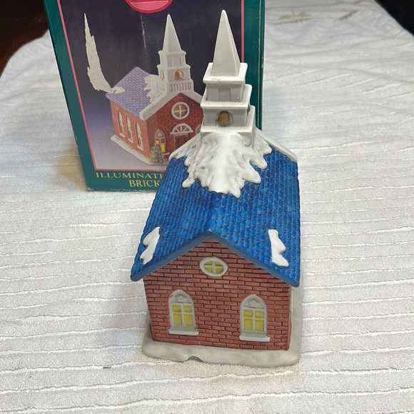 Porcelain brick Church - Picture 2 of 3